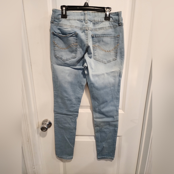 SO Women's Light Blue Skinny Jeans - Picture 2 of 9